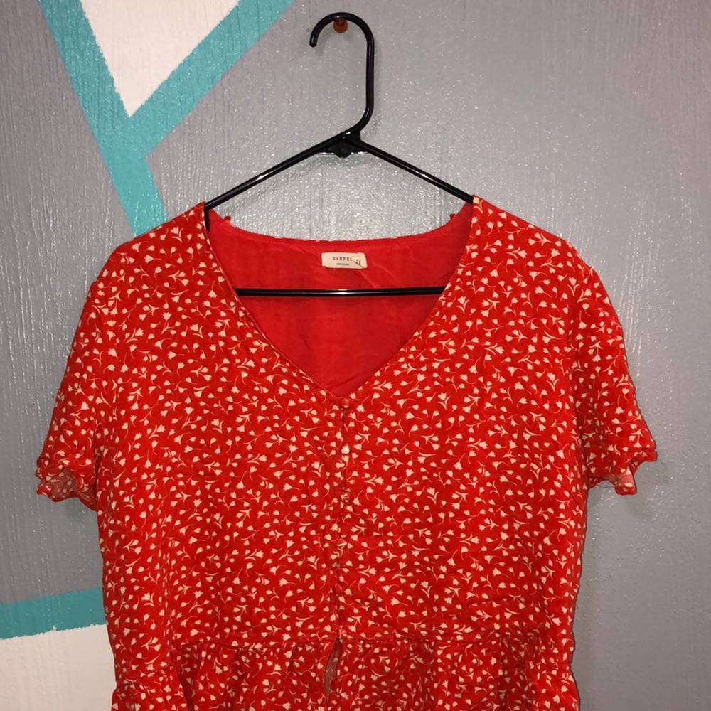 floral shirt
